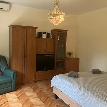 Usce House & Private Parking Belgrad